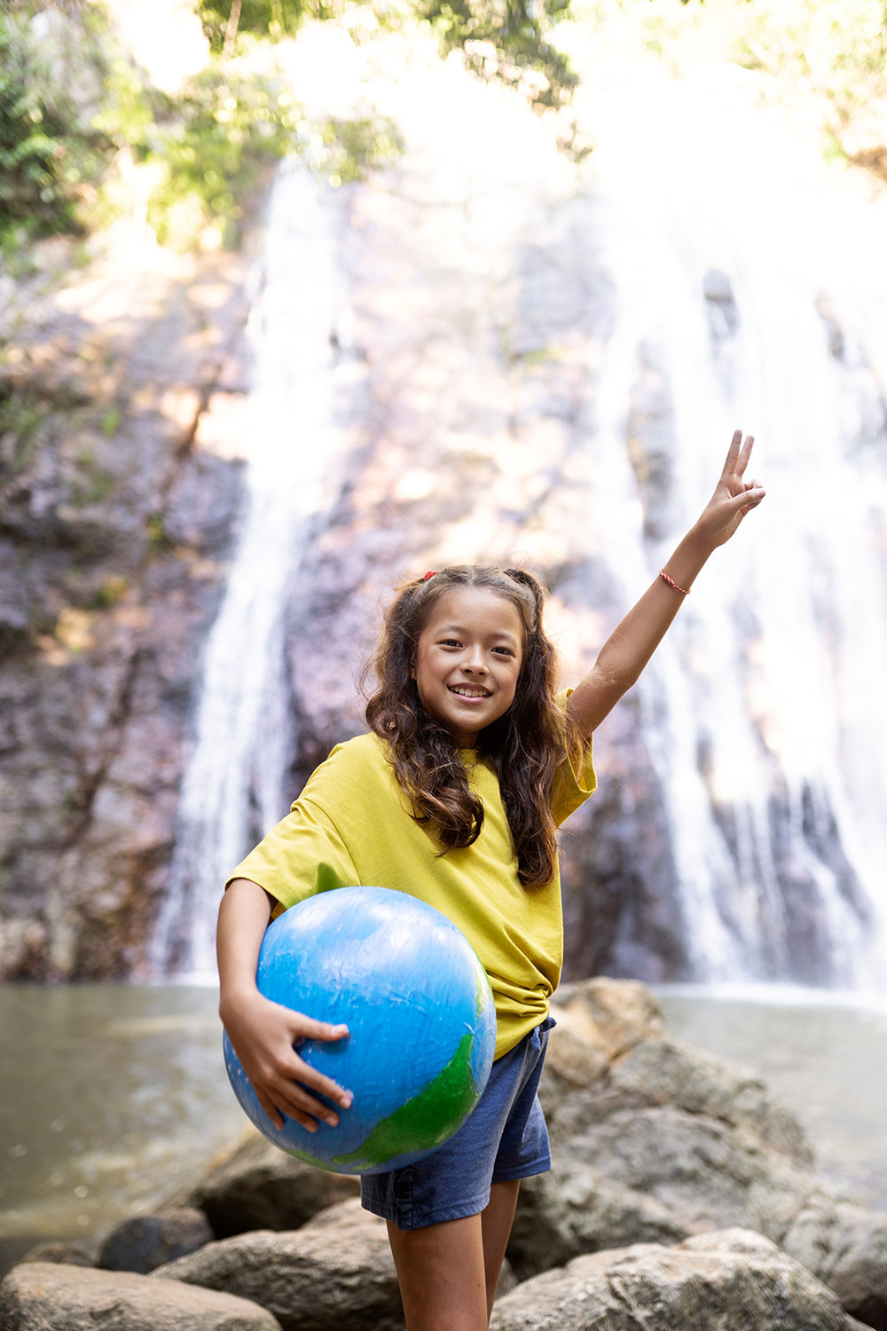 exterior-portrait-kid-world-environment-day2